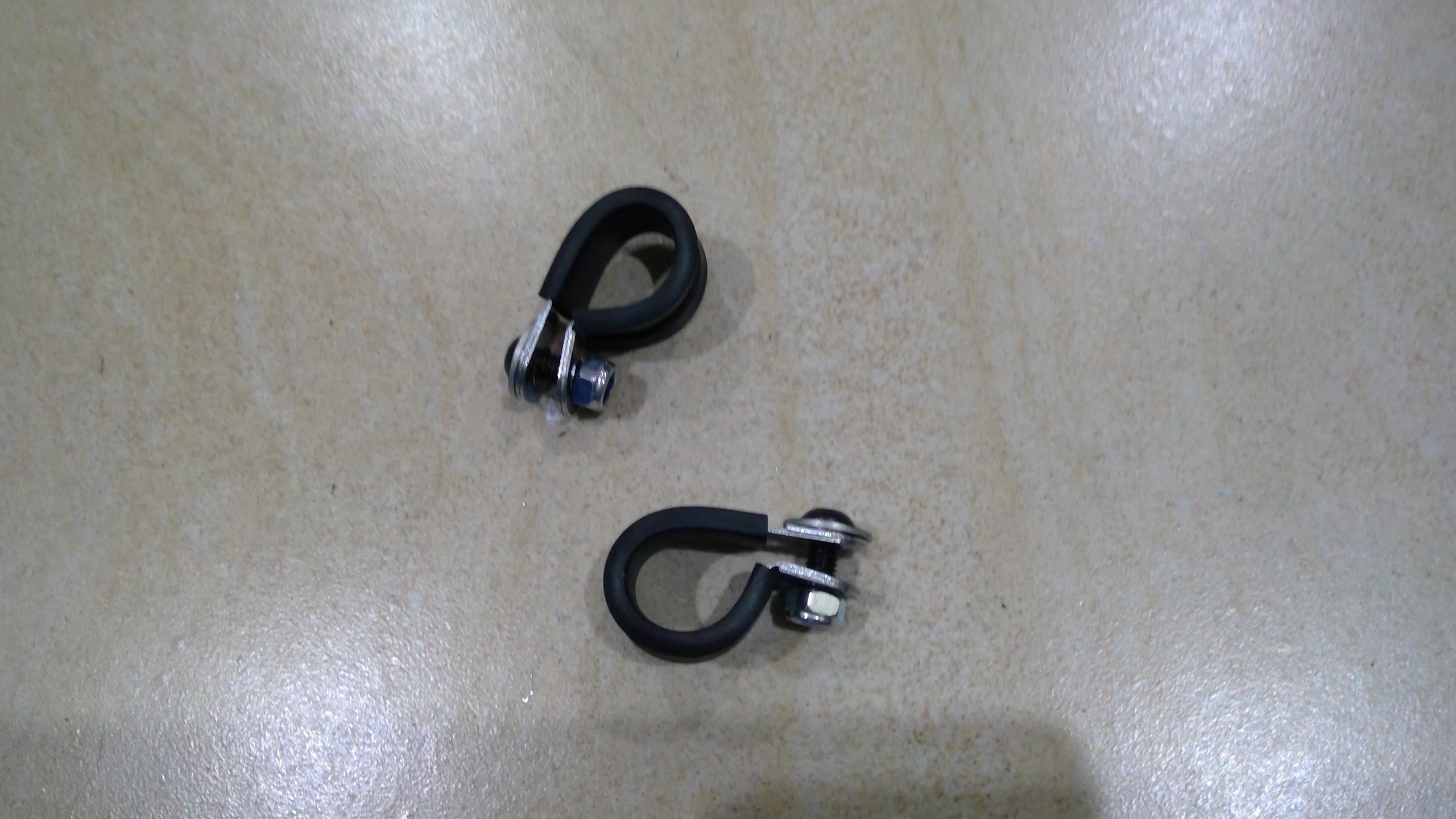 honda twister front number plate clamp replacement